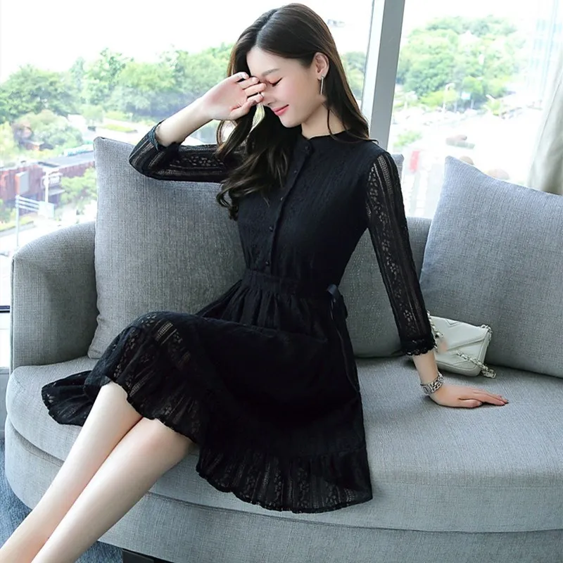 

2019 Spring Lace Dress Fashion Vintage Floral Hollow Out Dress Three Quarter Elegant Slim Women White Black Party Dresses