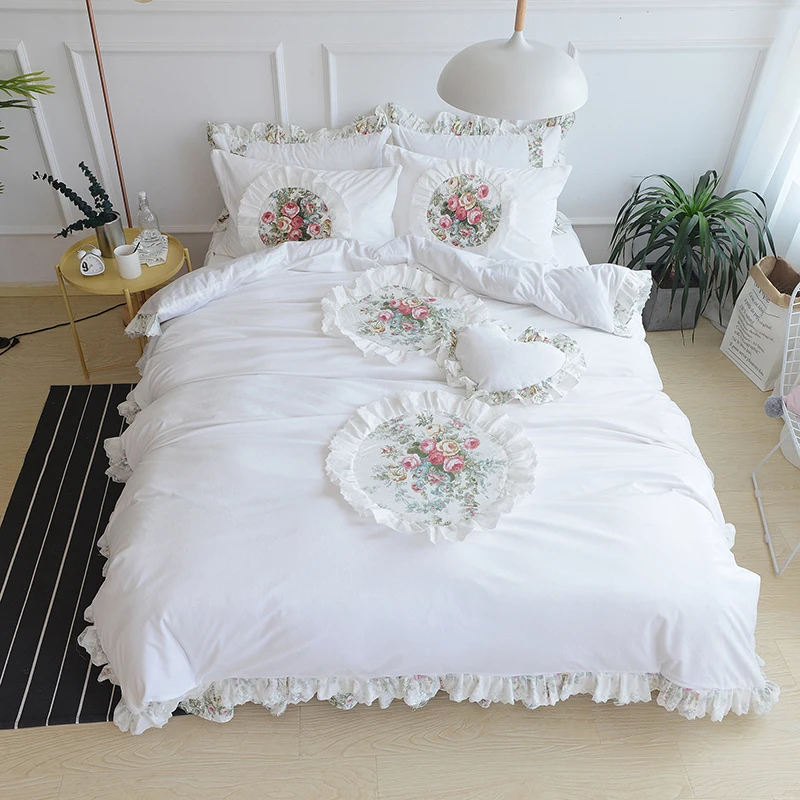 3/4/5pcs Crystal Flannel Applique Lace Bedding set Warm soft Fleece Duvet cover set Bed skirt Twin Queen King size bed linen