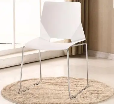 Chair simple modern plastic dining chair home restaurant creative outdoor leisure reception to discuss Nordic fashion chair .