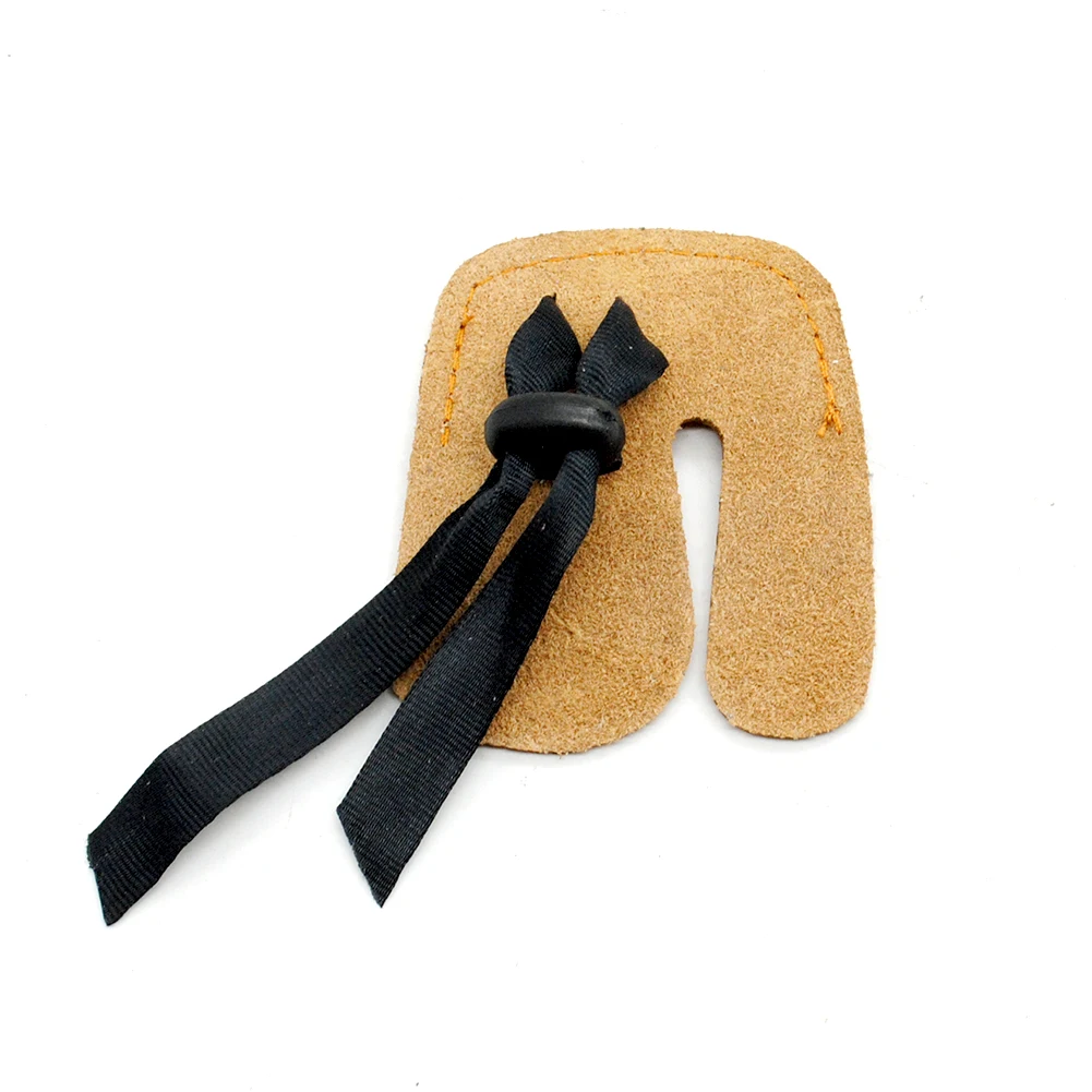 

1 Pcs Cow Leather Archery Finger Guard Protection Pad Glove Tab Bow Random Color