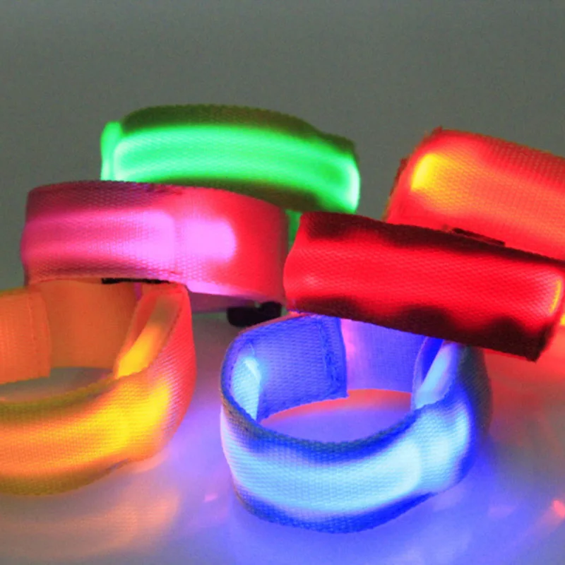 

2 Pcs LED Flashing Wrist Band Bracelet Arm Belt Light Up Glow Dance Party Decor KM88