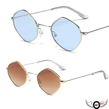 Нерегулярные полигон Солнцезащитные очки для женщин Европа и Соединенные Штаты ретро-тенденции Очки Ocean Плёнки небольшая коробка Солнцезащитные очки для женщин я Key купить