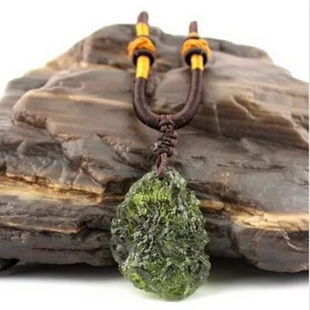 

Hot Sale A++ Natural Moldavite green aerolites crystal stone pendant energy apotropaic4g-6g/ lot+ free rope Unique Necklace