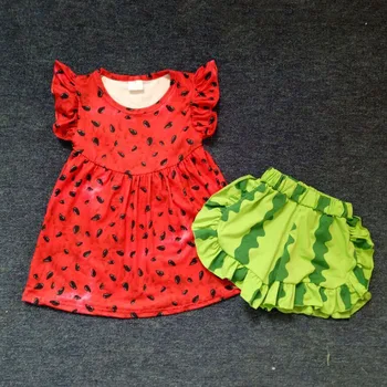 

2019 new girl watermelon seed small flying sleeve round neck shirt watermelon lace shorts boutique set