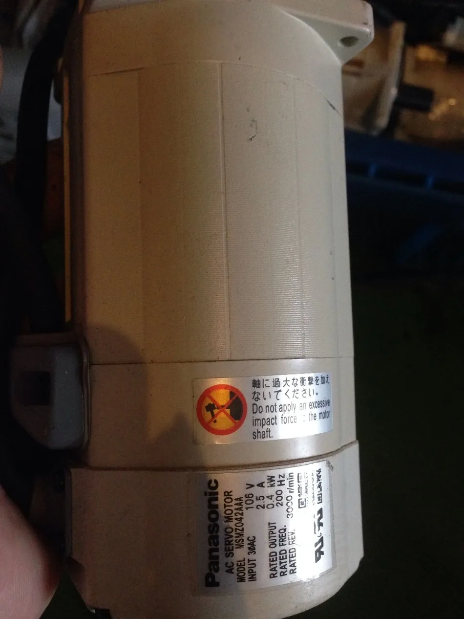 

USED 100% TESTED PAN AC SERVO MOTOR MSMZ042AAA