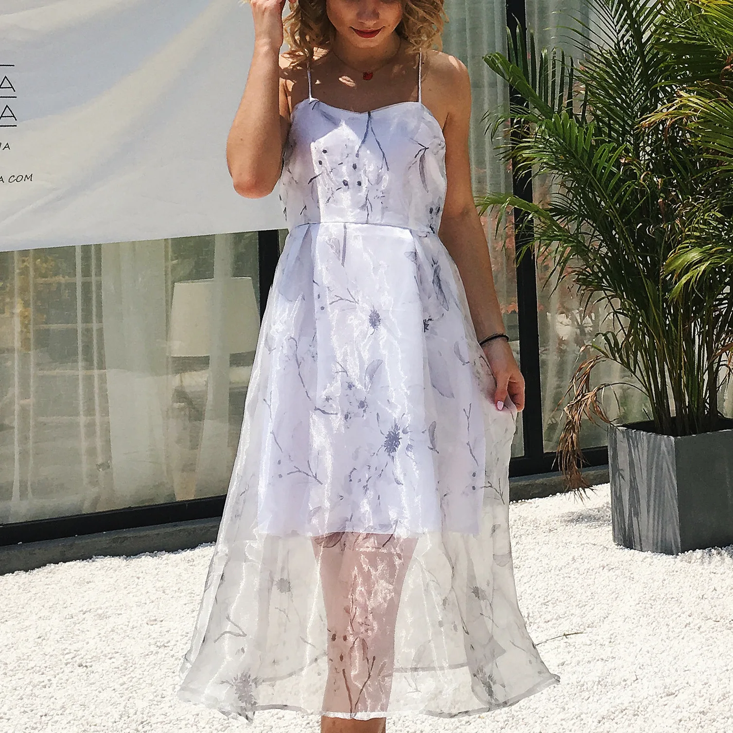 

Sexy Backless Cross Strap Lace Dress Women High Waist Mesh Overlay Long Dress Elegant Summer White Party Dress Vestidos