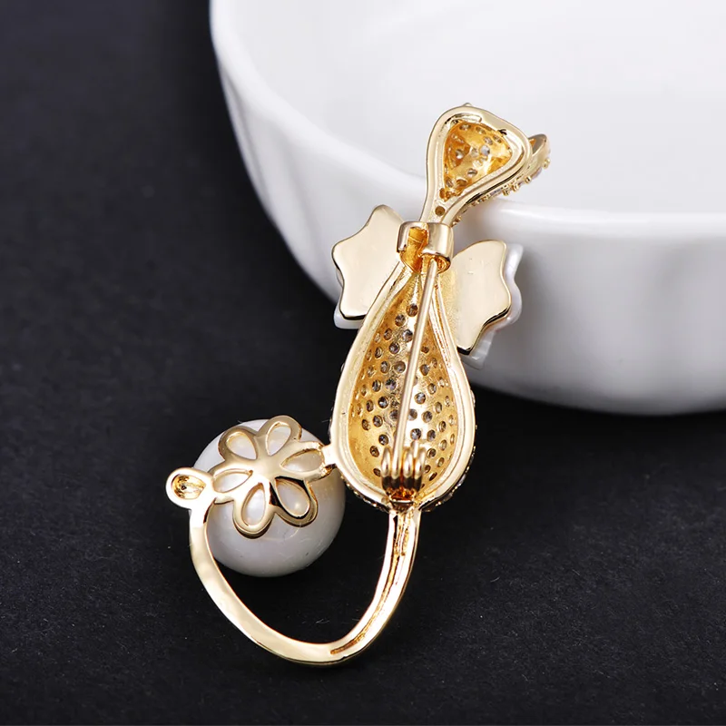 Madrry Exquisite Bow Cat Brooch Shiny Cubic Pearl Zircon Jewelry Women Kids Coat Dress Sweater Scarf Pins Party Accessories Gift