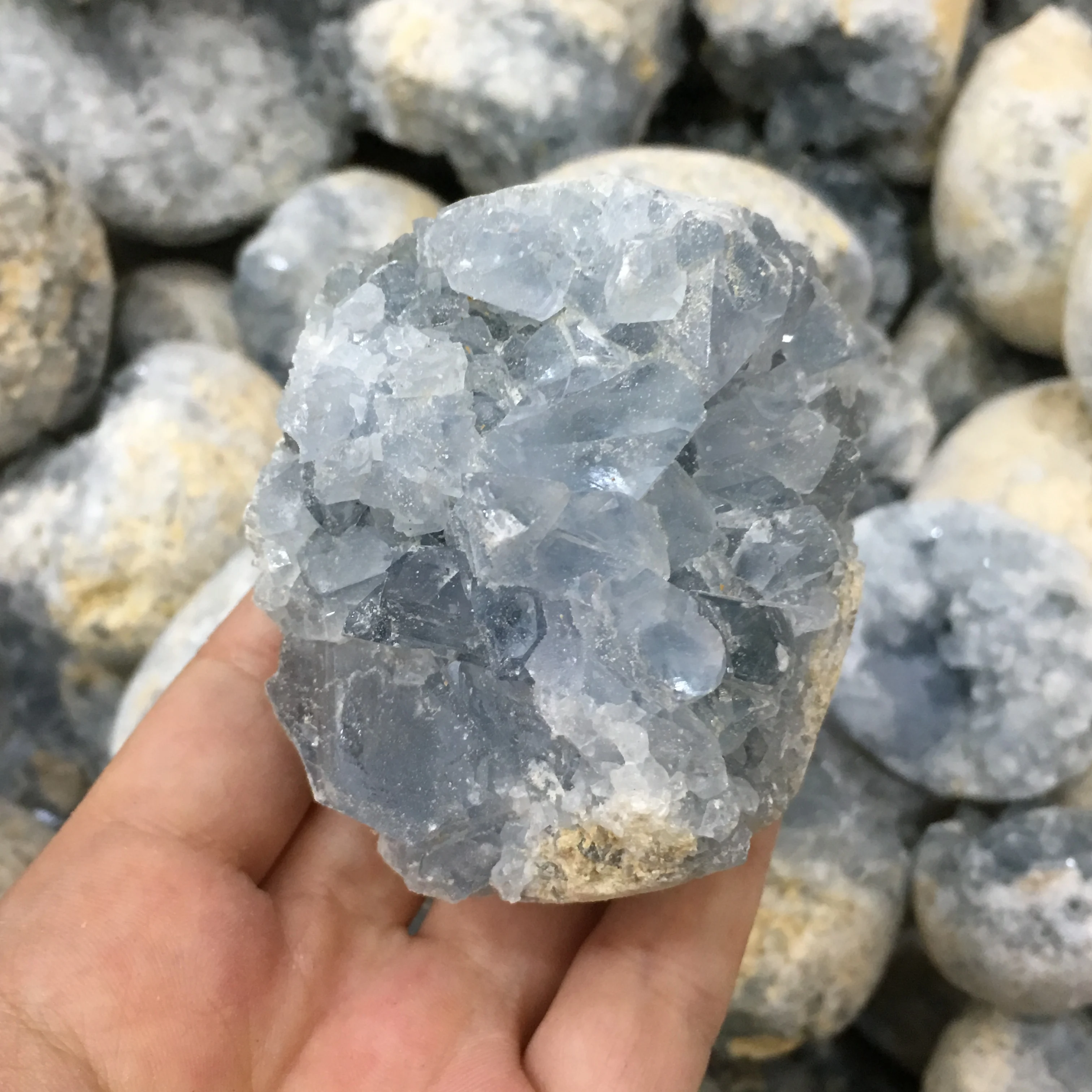 

1kg Natural Clear Quartz Gemstone Stunning Healing stone Blue Spar Hole Geode Crystal