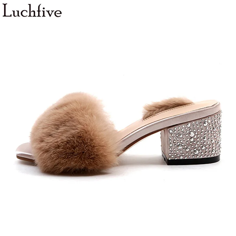 

Rivets crystal studded chunky high heels Sandals women Rabbit Fur slippers ladies 2018 rhinestone beach Shoes sapato feminino