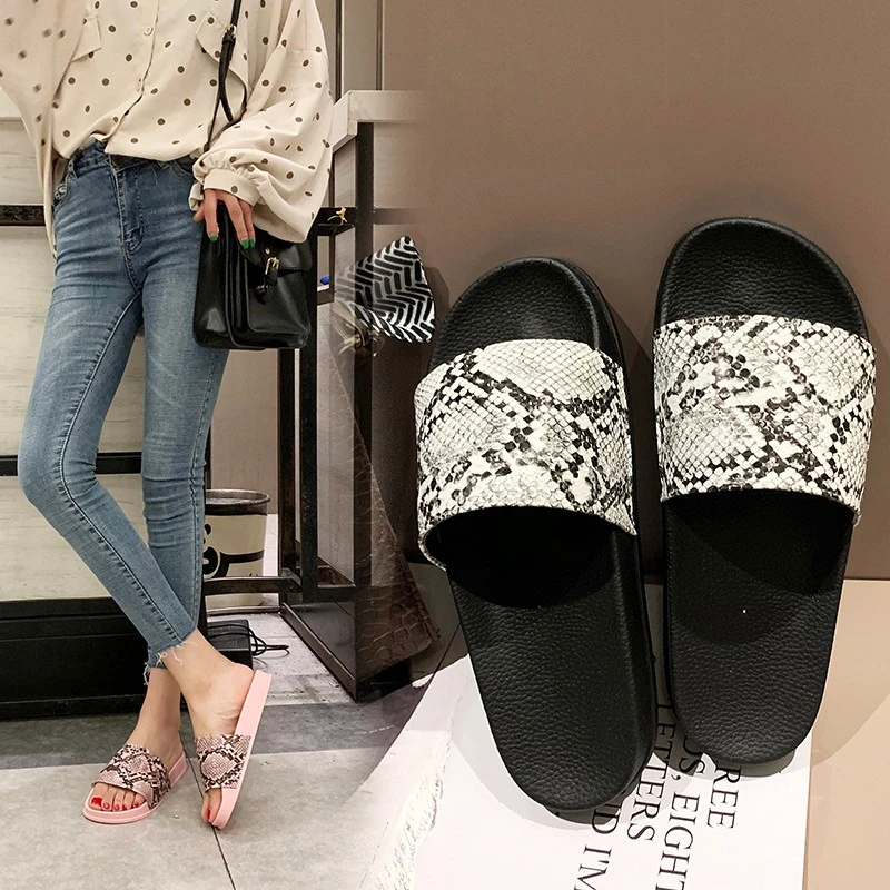 

Size 40 2019 Exquisite Snake pattern mid-heeled Beach Slippers Summer high quality Womens Shoes Slides cozy Daily Flip Flops