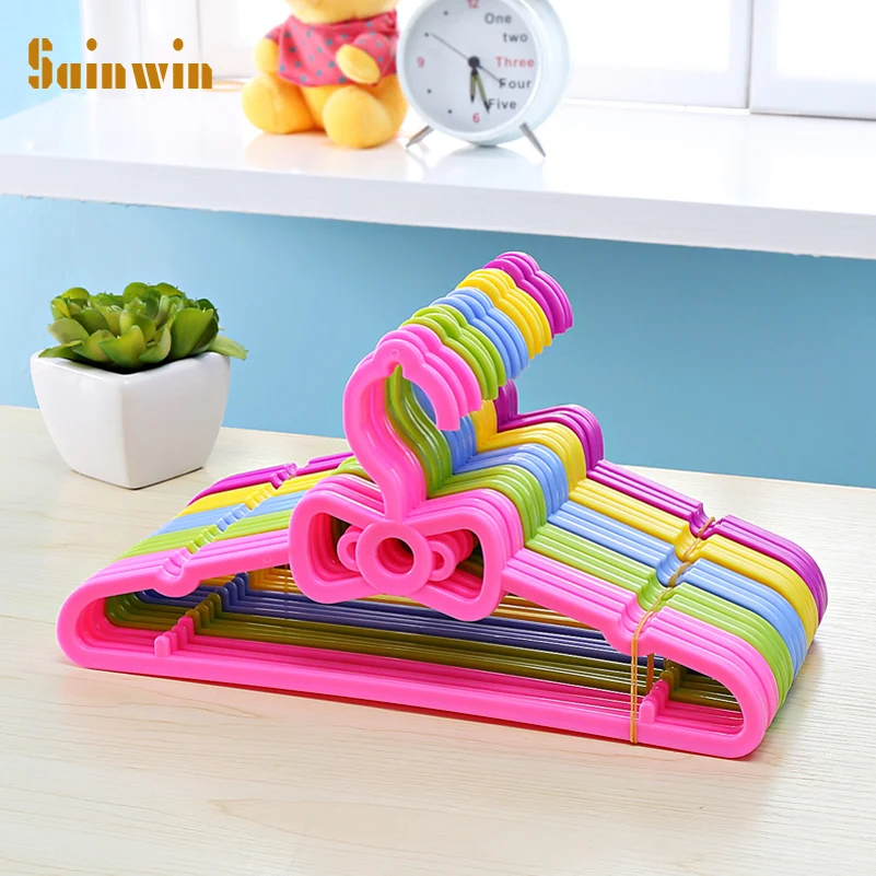 Sainwin 10pcs/lot 28.5cm children small hangers kids plastic baby racks