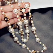 2017 Women Pearl Chain Long Sweater Pearl Necklace&pendant golden Luxury flower Pendant Necklace for women 2017 Women Pearl Chain Long Sweater Pearl Necklace&pendant golden Luxury flower Pendant Necklace for women