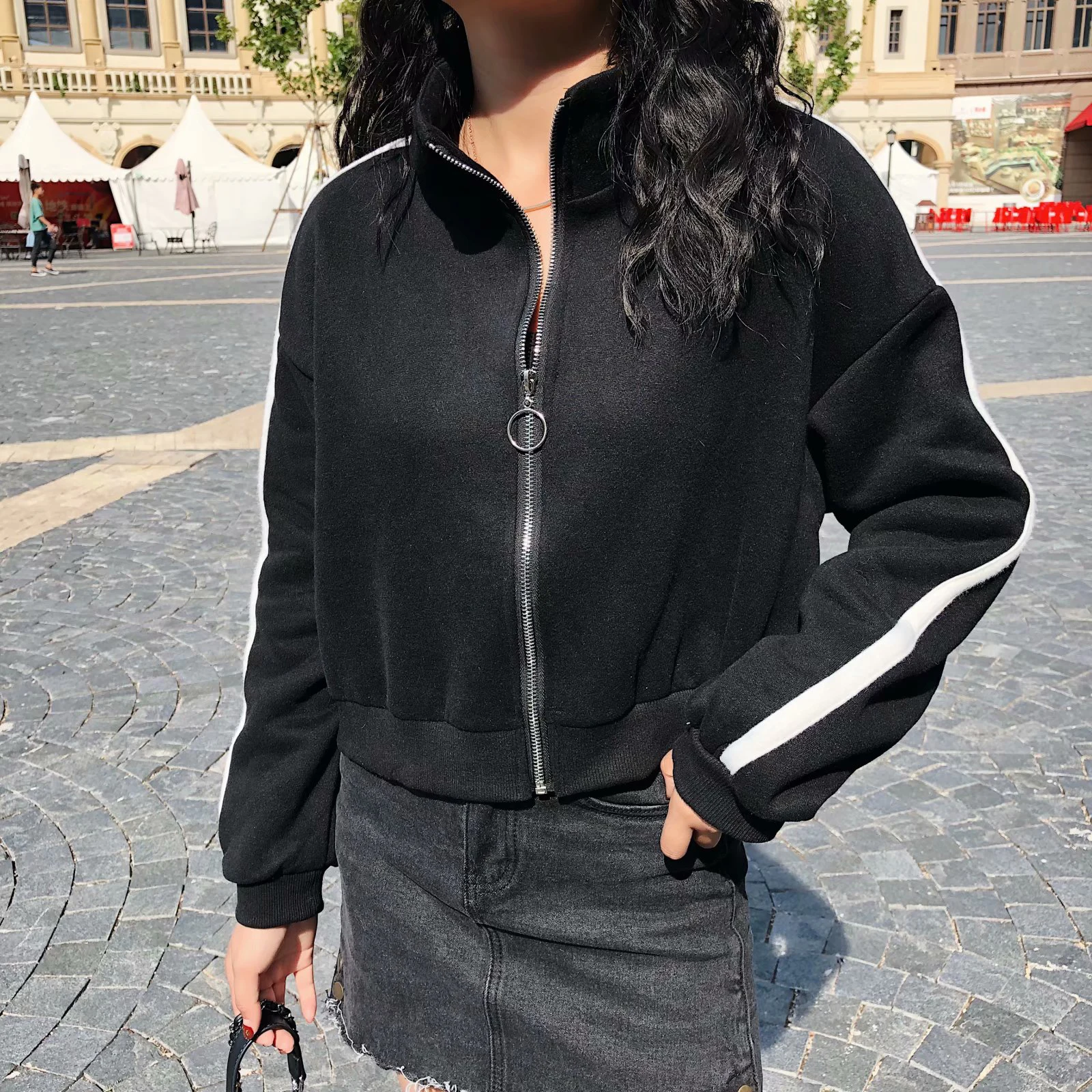 American 2018 Streetwear Black Women Zip -up Stand Collar Long Striped Sleeve Hoodies Women Loose Casual Front Zipper Sweatshirt American 2018 Streetwear Black Women Zip -up Stand Collar Long Striped Sleeve Hoodies Women Loose Casual Front Zipper Sweatshirt