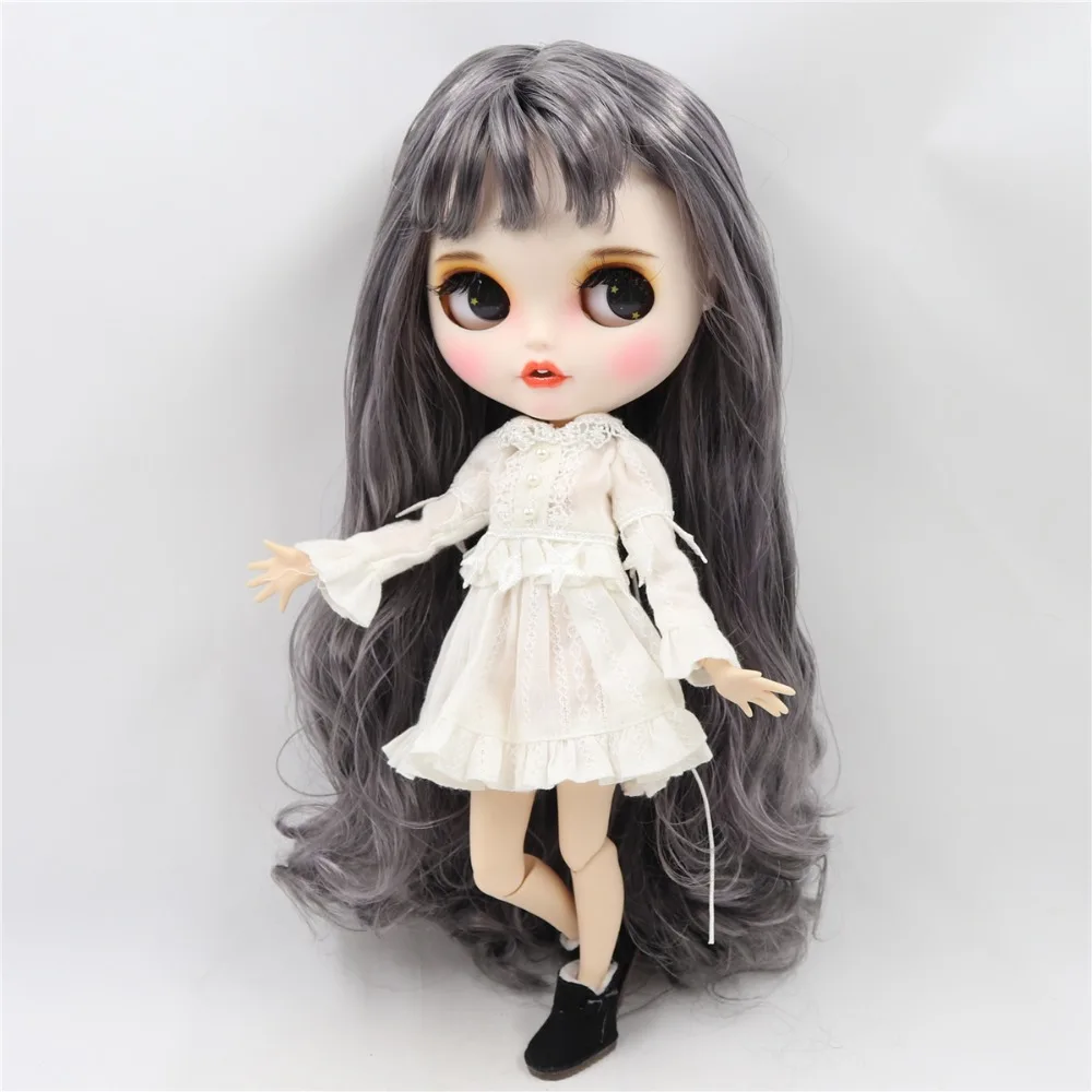 Neo Blythe Doll with Silver Hair, White Skin, Matte Smiling Face & Custom Jointed Body 3