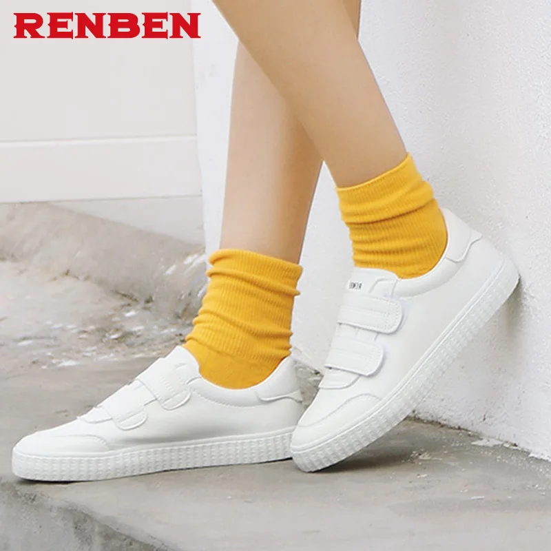 

New 2018 High Quality Soft Leather Shoes Women Flats Fashion Ladies Loafers Casual Womens Brand Black White Shoes