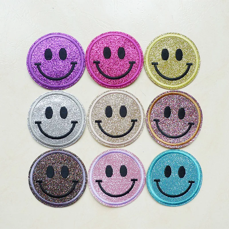 

1Pcs Emoji DIY Embroidery Iron on Patches Circle Cartoon Stickers For Clothes Bags Decoration Applications Applique Smile Badges
