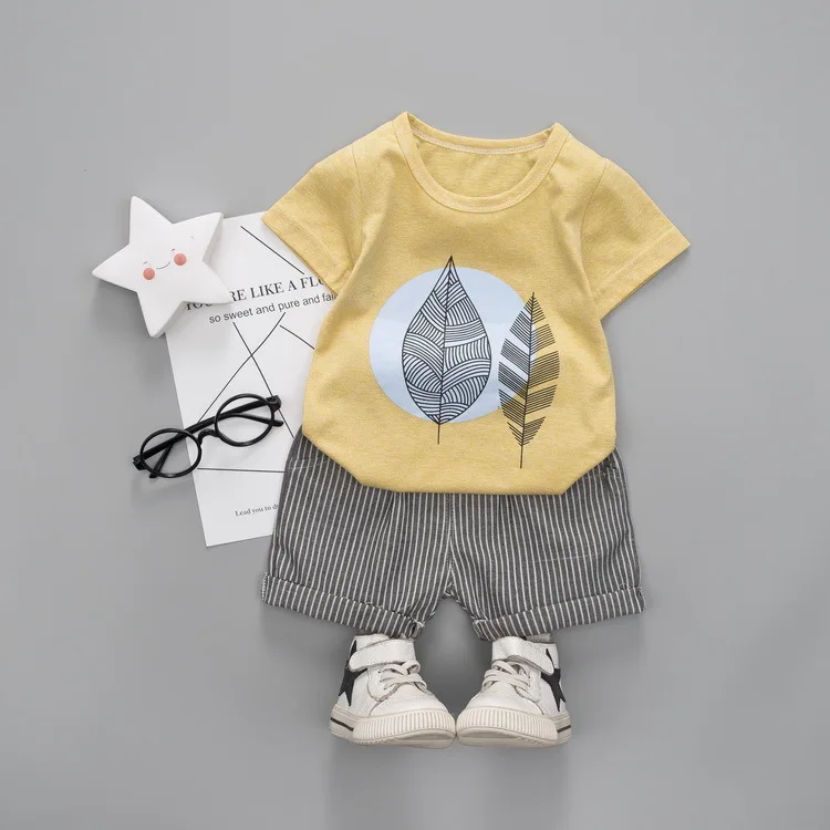 

Newest Summer Children's Sets Short-sleeved Baby Leaves Fashion T-shirts Round Neck Short-sleeved Striped Shorts Two-piece Suits