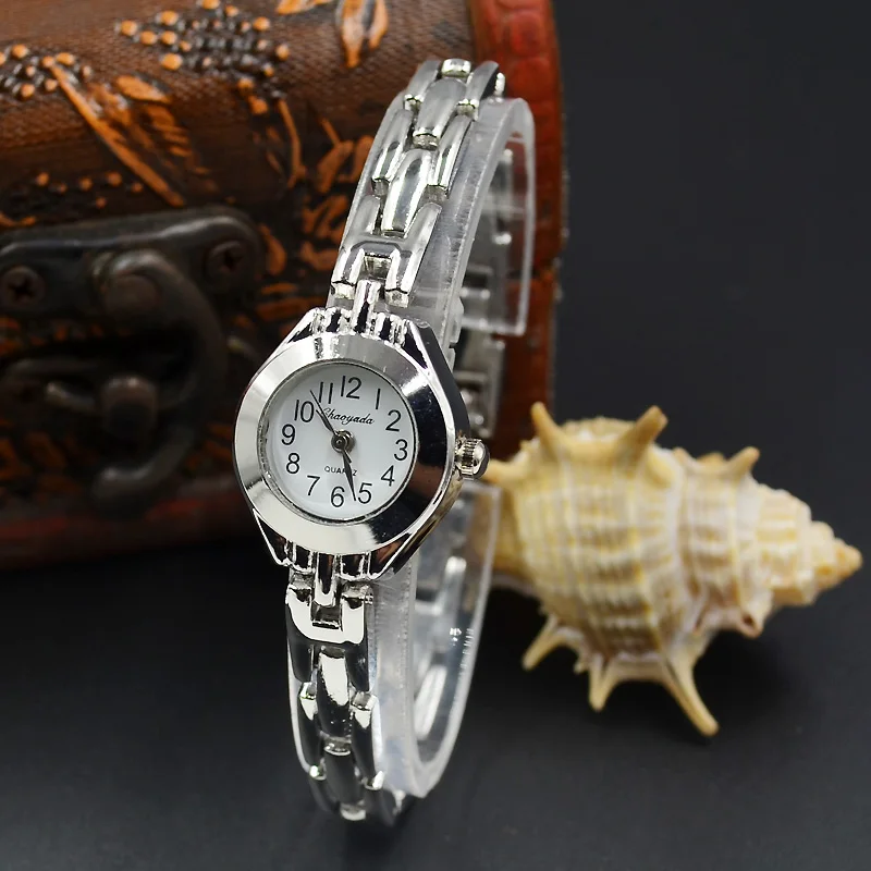 Silver white Модные Элегантные наручные часы женские Девушки изысканный металлический сплав группа кварцевые браслет часы 701 - Цвет: Silver white