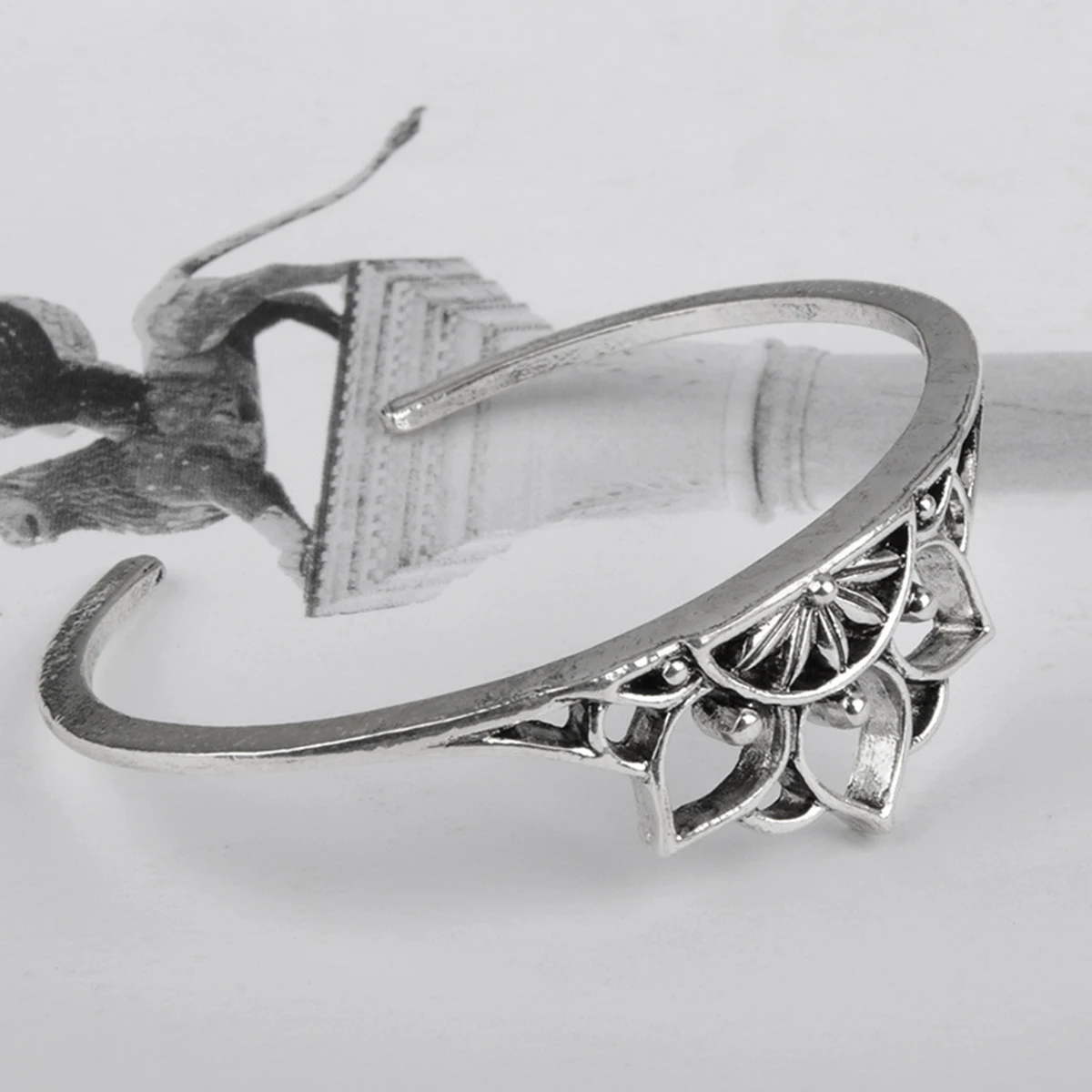 Women Boho Hollow Flower Ethnic Vintage Cuff Bangle Open Bracelet Jewelry