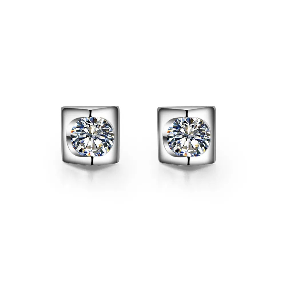 

Created by CHARLES & COLVARD 0.3CTW 4.5mm each G-H Moissanite Diamond Stud Earrings 925 Sterling Silver Kiss Sky