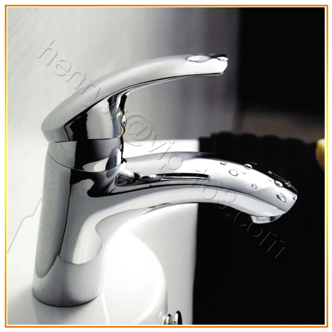 

L15966 - Luxury Deck Mounted Chrome finish Brass Basin Faucet