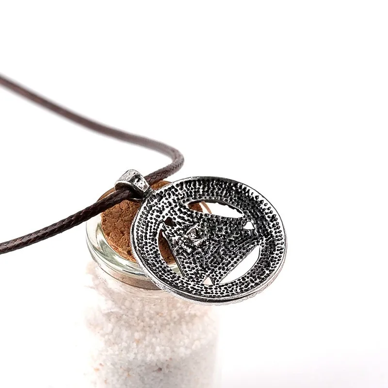 pagan amulet pendant Men necklace Scandinavian Viking jewelry Odin 's Symbol of Norse Viking Warrior Slavic Norway Valknut
