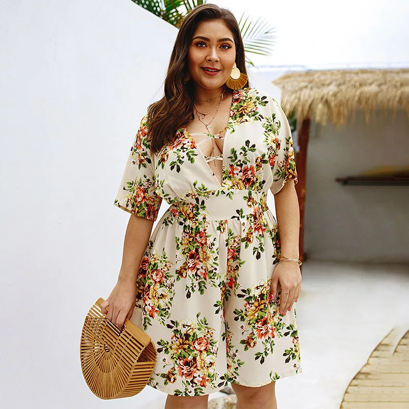 Women Playsuit Plus Size 4XL 2019 Summer Loose Casual V Neck Hollow Out Shorts Wide Leg Boho Floral Print Overssize Playsuit Women Playsuit Plus Size 4XL 2019 Summer Loose Casual V Neck Hollow Out Shorts Wide Leg Boho Floral Print Overssize Playsuit