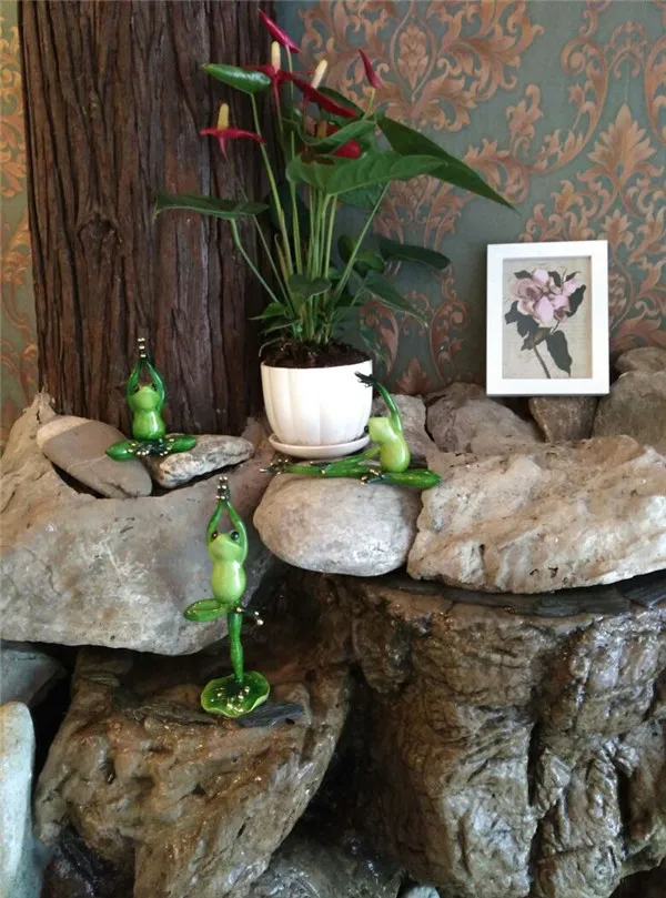 Funny Frog Family Yoga Styles Resin Toys Figures - Customer Showcase 7