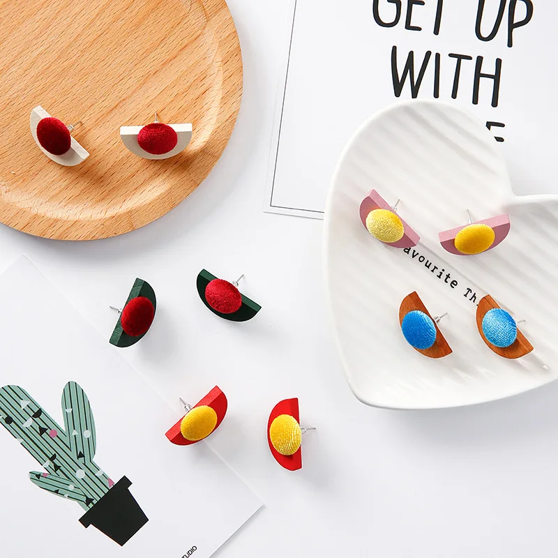 8SEASONS Fashion Jewelry Ear Stud Earrings Wood Semicircle Round Plush Ball Pompom Vintage Trendy For Women 1 Pair | Украшения и