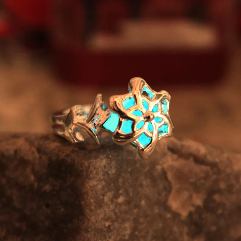 

Ring of Water Glow In The Dark Nenya Fashion Galadriel Rings Original Luminous The Hobbit ring Glowing gift for girls