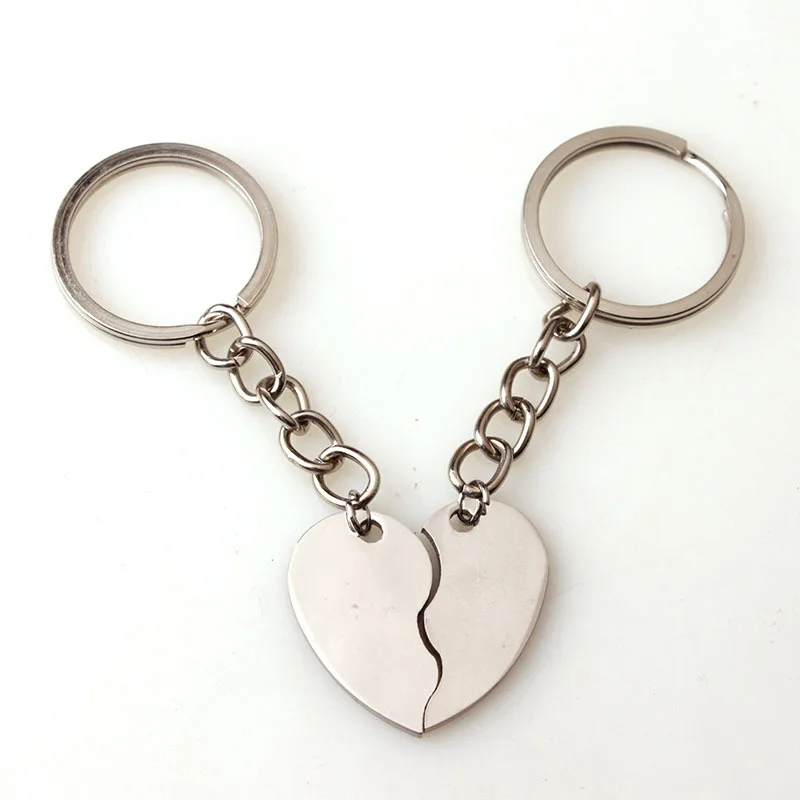 2015 New Design Romantice Heart Keychain 2 Pieces Broken Heart Shaped