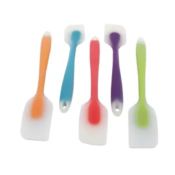 

Goldbaking New Baking Spatula Tool Cake Cream Butter Spatula Mixing Batter Scraper Brush Tool Silicone Spatula 21*4cm