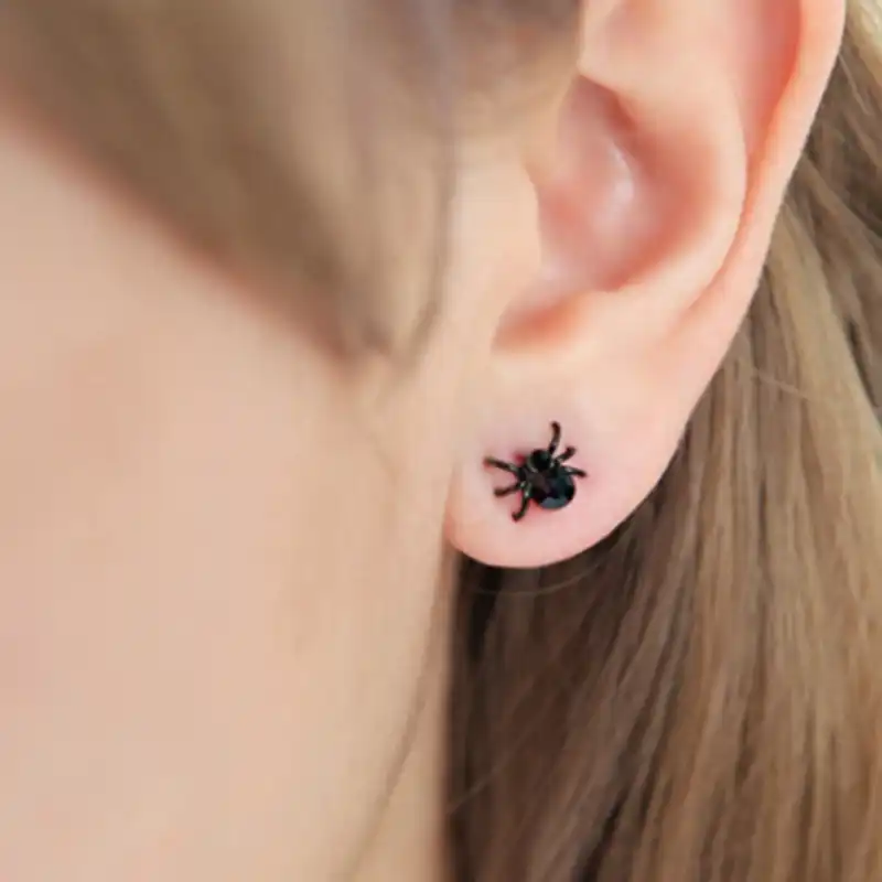 spider stud earrings