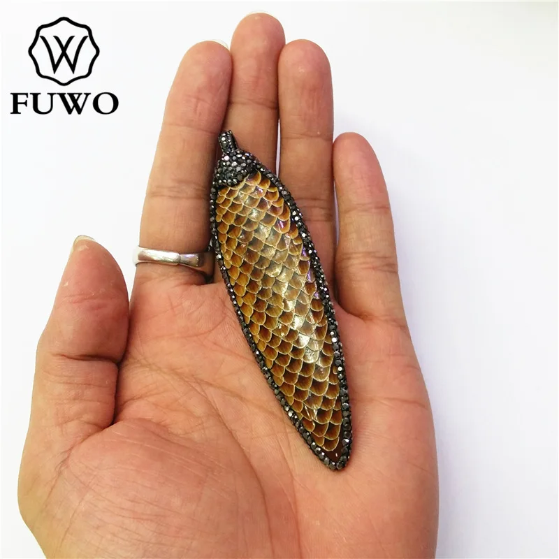 FUWO оптовая продажа натуральный рог буйвола Резные Подвески крылья с бусинами