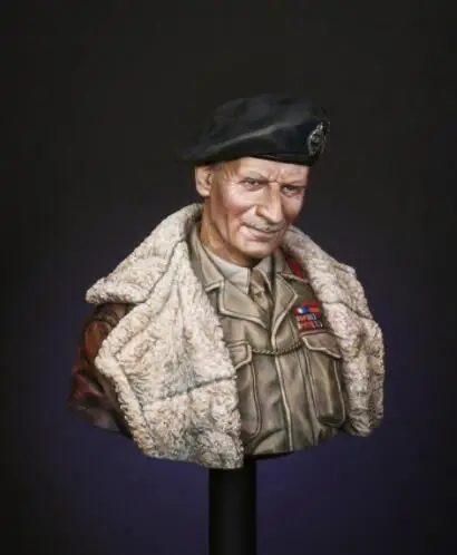 

1/10 Scale Resin Bust Marshal Montgomery