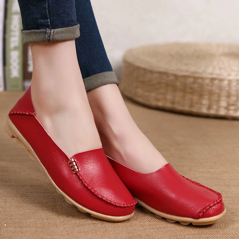 Женская обувь на плоской подошве; Летние повседневные лоферы из натуральной кожи; Мягкие Мокасины без застежки на плоской подошве; Женская дышащая обувь для медсестры; оксфорды - Цвет: red