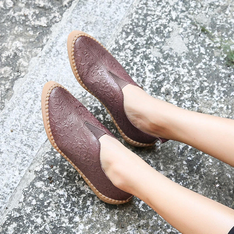 

2018 Leather Lady Shoes Autumn Cool Women Flats Embossed Flower Genuine Leather Handmade Pointed Toe Female Flat Shoes