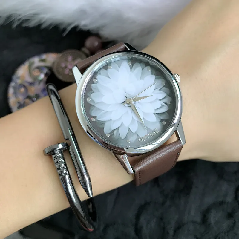 

2016 Retro Style Waterlilies Dia Genuine Leather Female Dress Watch, Bloom Lotus Flower Design Dial Pure And Fresh Quartz Watch