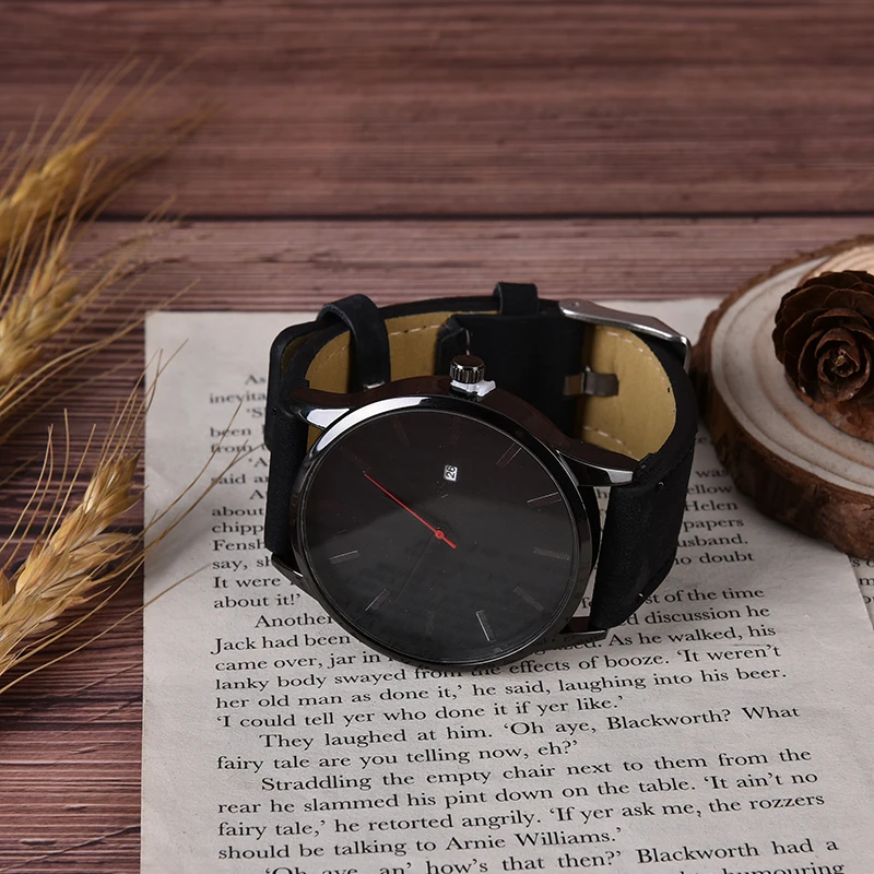 Creative Luxury Couple Fashion Men Watches Leather Band Analog Quartz Round Wrist Business Men