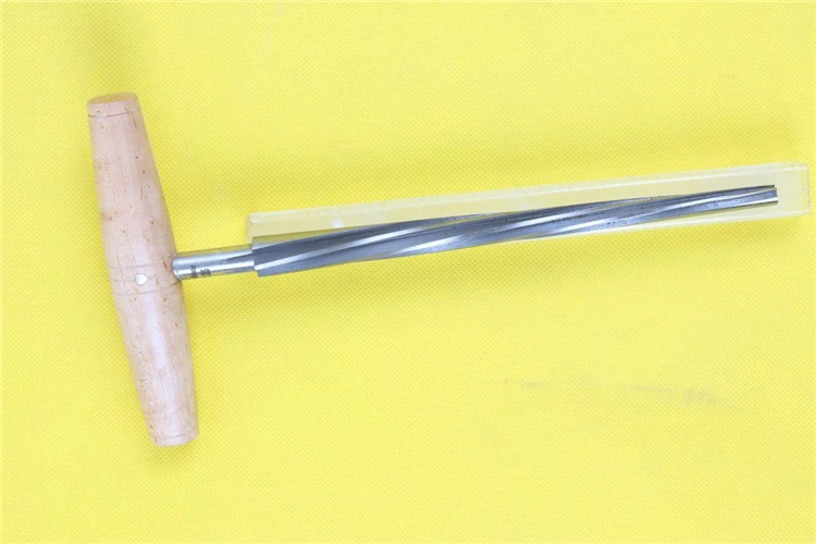 

Cello shaft hole reamer. Expanding device. Expanded hole.cello Making Tools #8