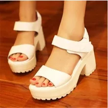 Livraison gratuite plate-forme de mode sandales 2014 nouvelle dames de punk chaussures pompes chunky talons hauts boucle de ceinture blanc casual chaussures