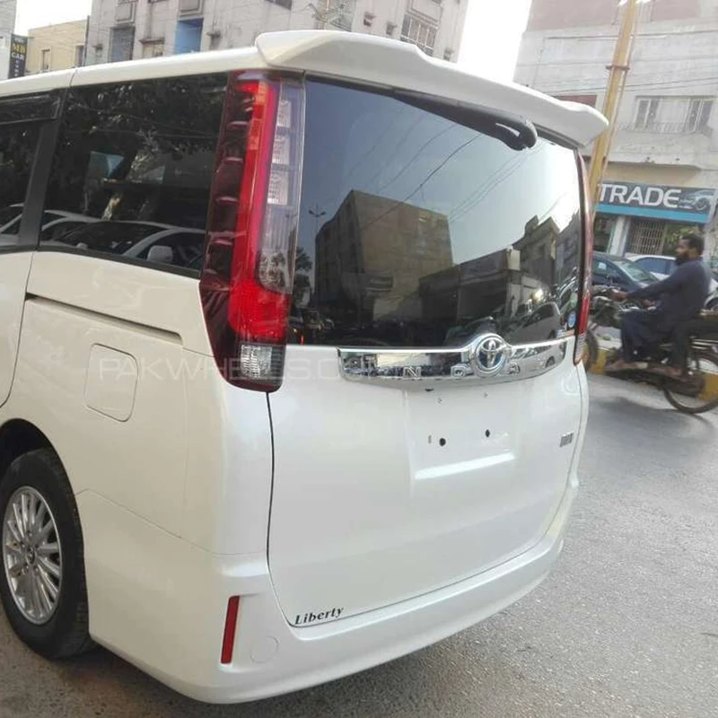 Используется для toyota NOAH/VOXY спойлер 2014 2017 noah/voxy с светильник ABS пластик Материал