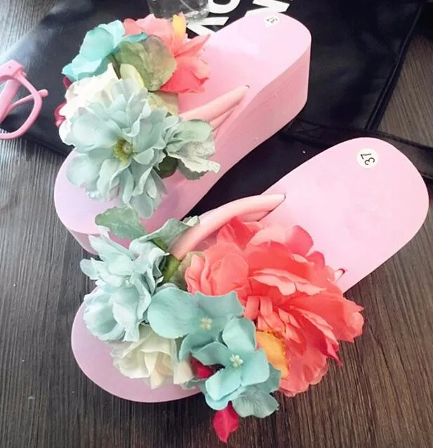 Женские летние босоножки ручной работы с цветочным узором; вьетнамки на танкетке; сандалии на танкетке; женская пляжная обувь; sandy