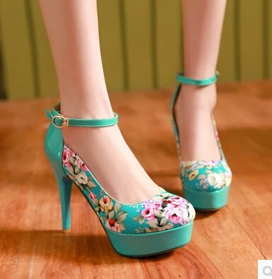 

Korean version of the 2016 New Listing fine pattern with word buckle shoes fine with high with shallow mouth Round head