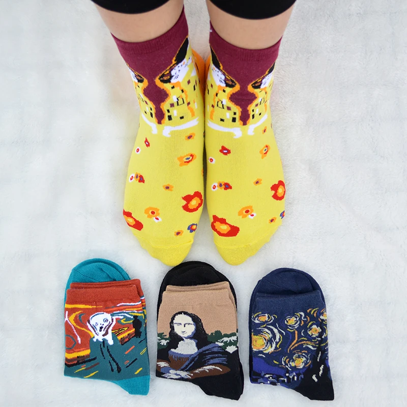Billig 4 Paar satz Abstrakt Berühmte Ölgemälde Kunst Frauen Socken Schrei Kiss Sternenklare Nacht Mona Lisa Lustige Frauen Crew Socken mit Geschenk box