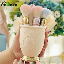 High Quality Noble Relief Makeup Barrel Figure Portrait Barrel Barrel Cosmetic Bucket Desktop Brush Barrel for ladies Case