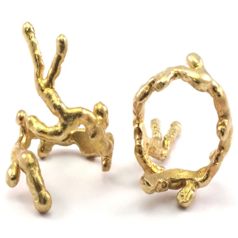 

.. 2pc.. Raw Brass Adjustable ( Multi Triangle Coral Shape ) plant Rings N074