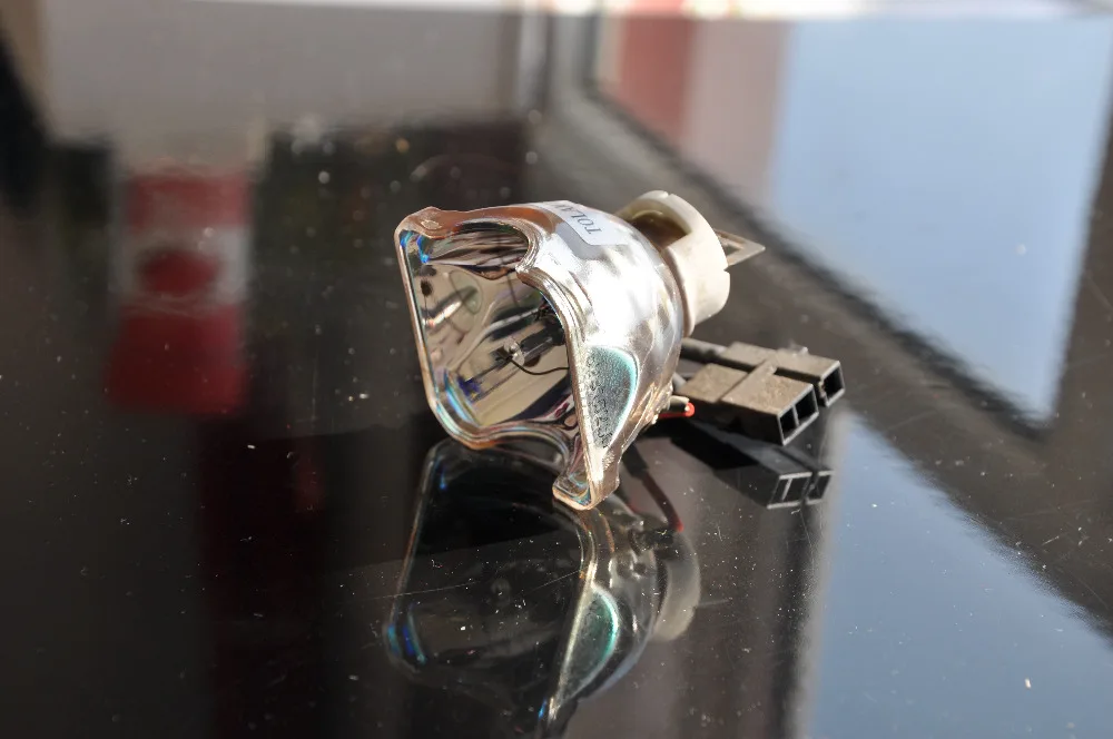 

100% NEW AND ORIGINAL VT85LP Projector Bulbs Lamp for NEC VT490/VT491/VT495/VT480/VT580/VT590/VT595/VT695 Projectors