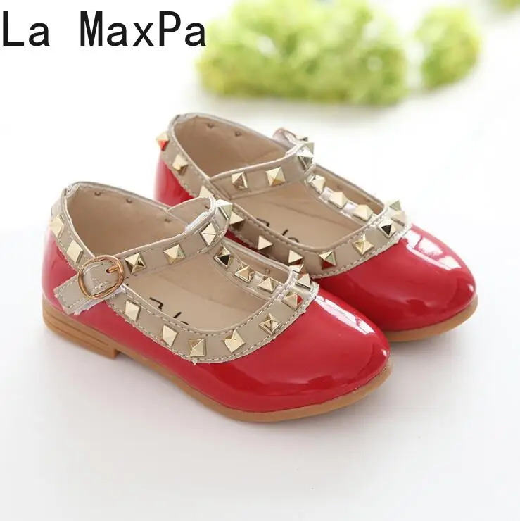 

2019 girls sandals fashion casual girls leather shoes baby princess shoes dancing flats infant fashion flats girls rivet shoes