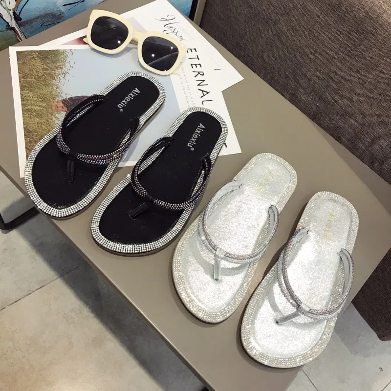 In the summer of 2019 with flat diamond beach women flip flops